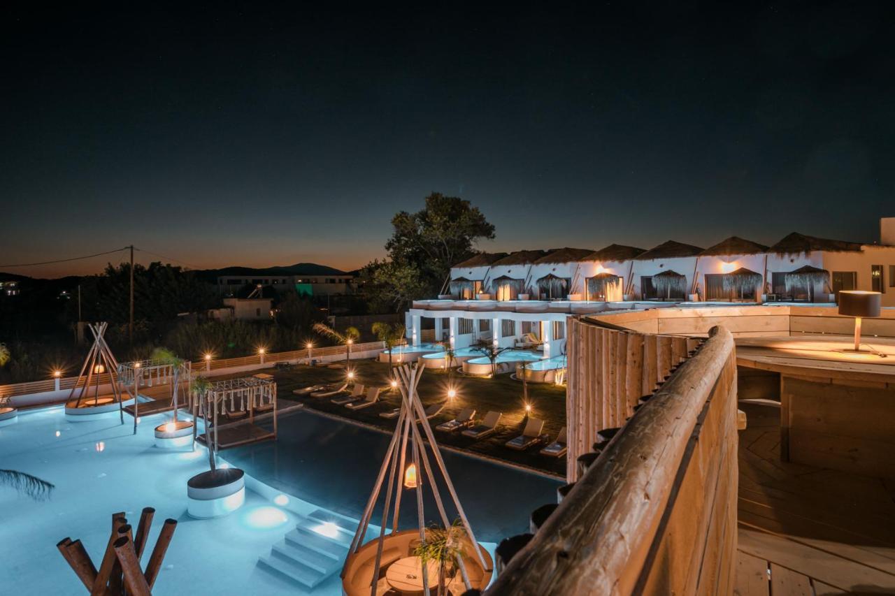 Hotel Alia Beachfront And 5*