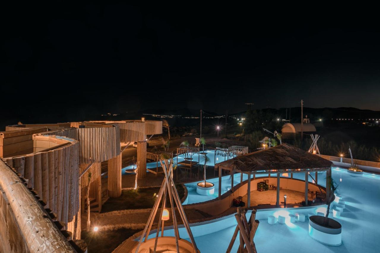 Alia Beachfront And Hotel 5*