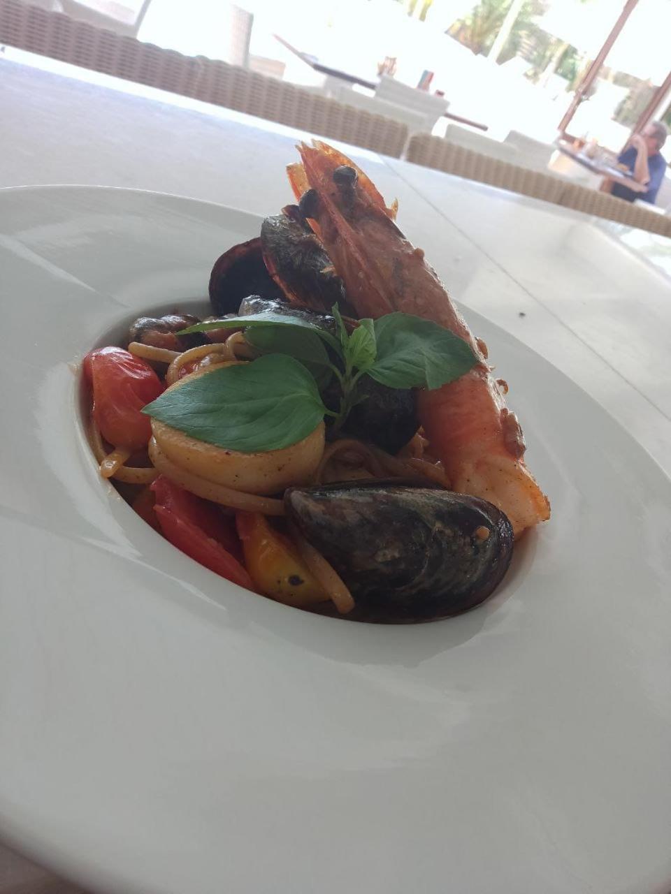 Alia Beachfront And 5* Charaki