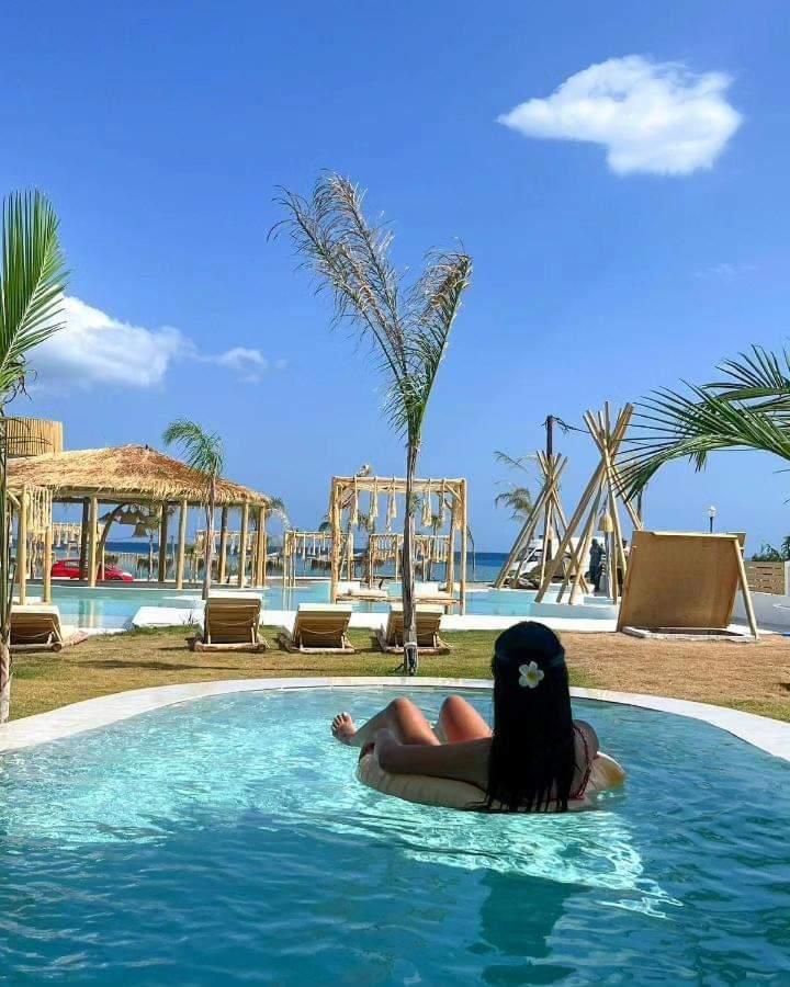 Alia Beachfront And 5* Charaki