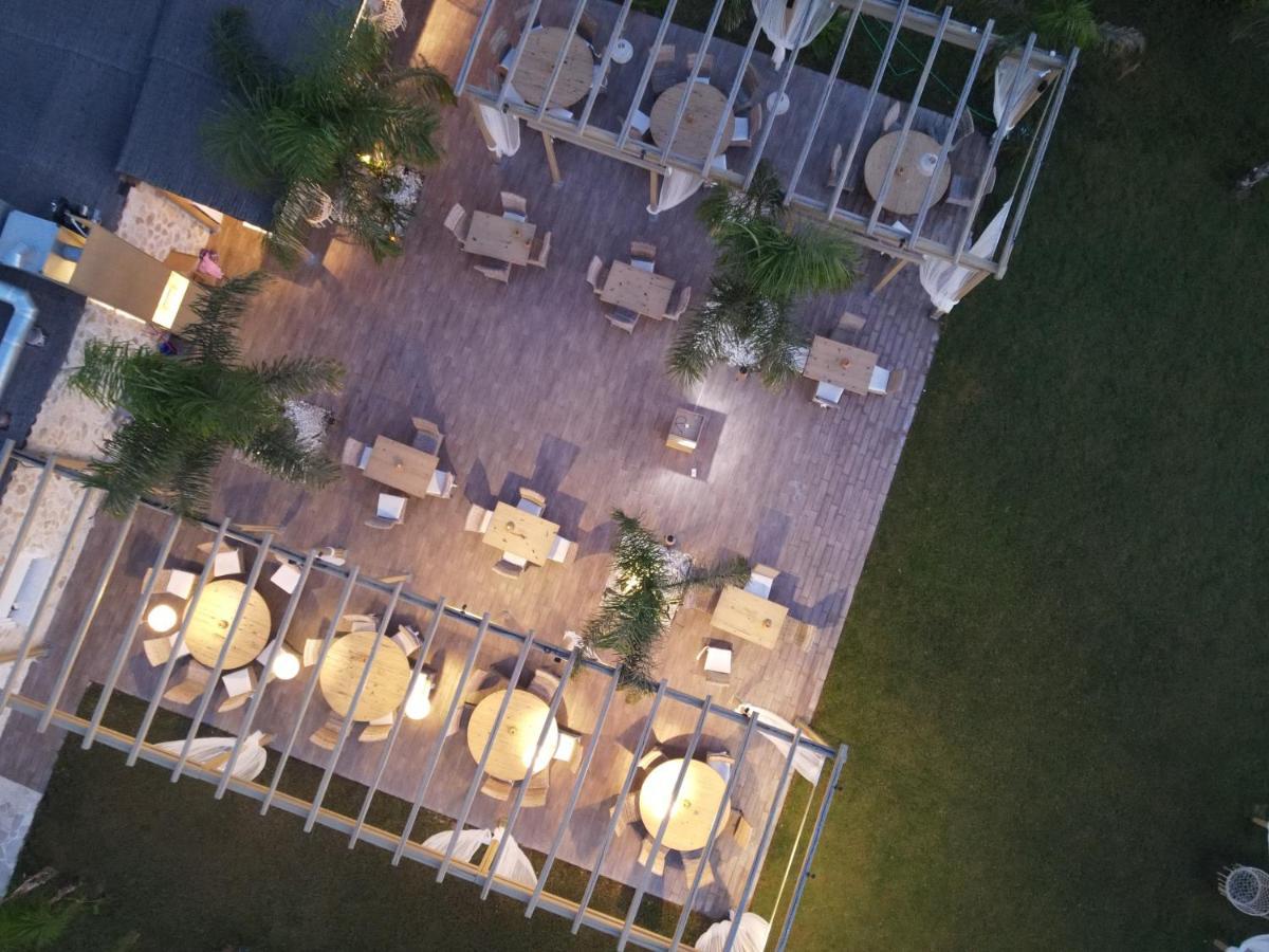 Hotel Alia Beachfront And 5*