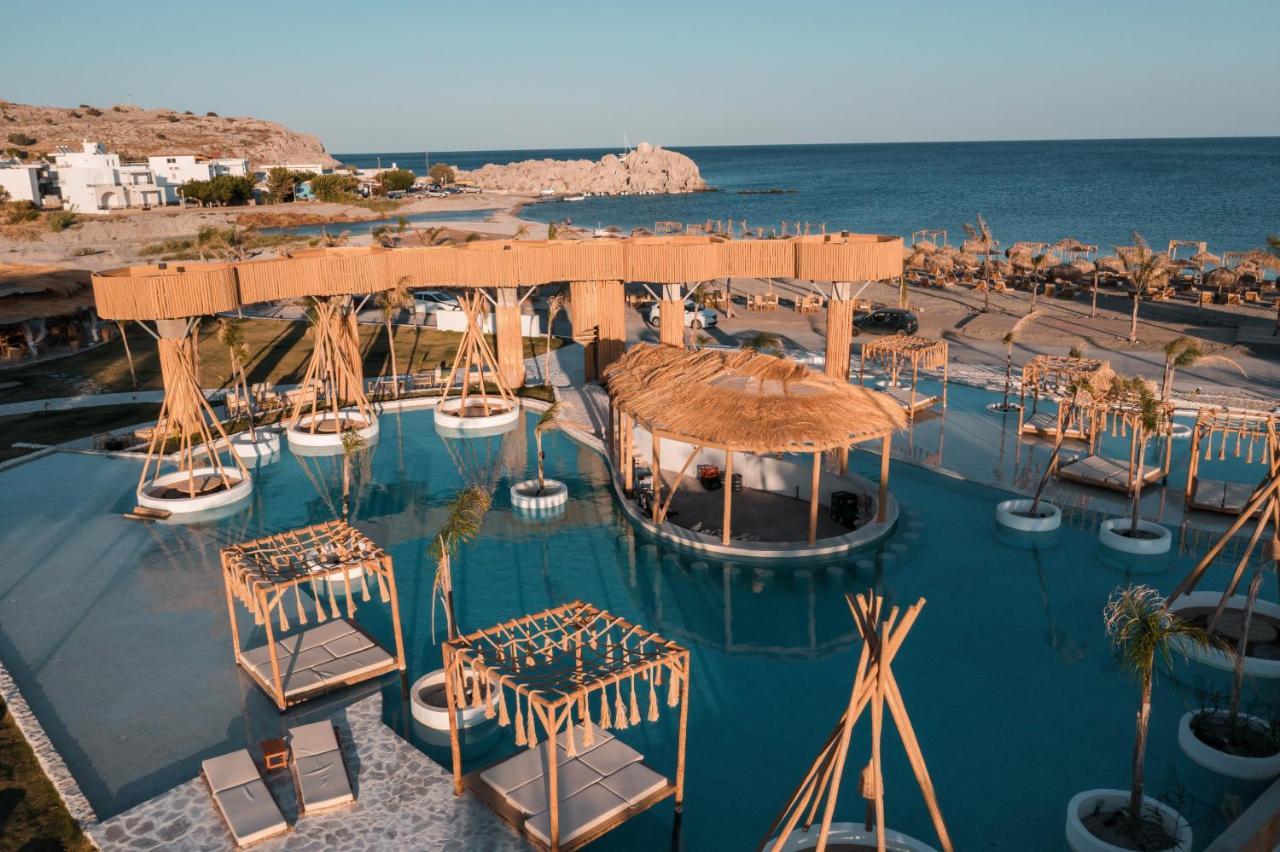 Alia Beachfront And 5*
