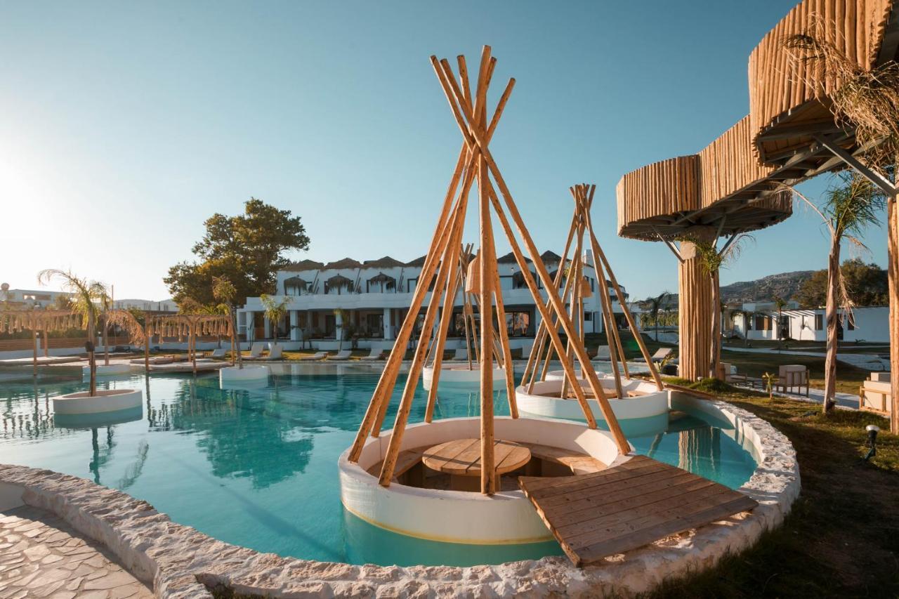 Hotel Alia Beachfront And 5*