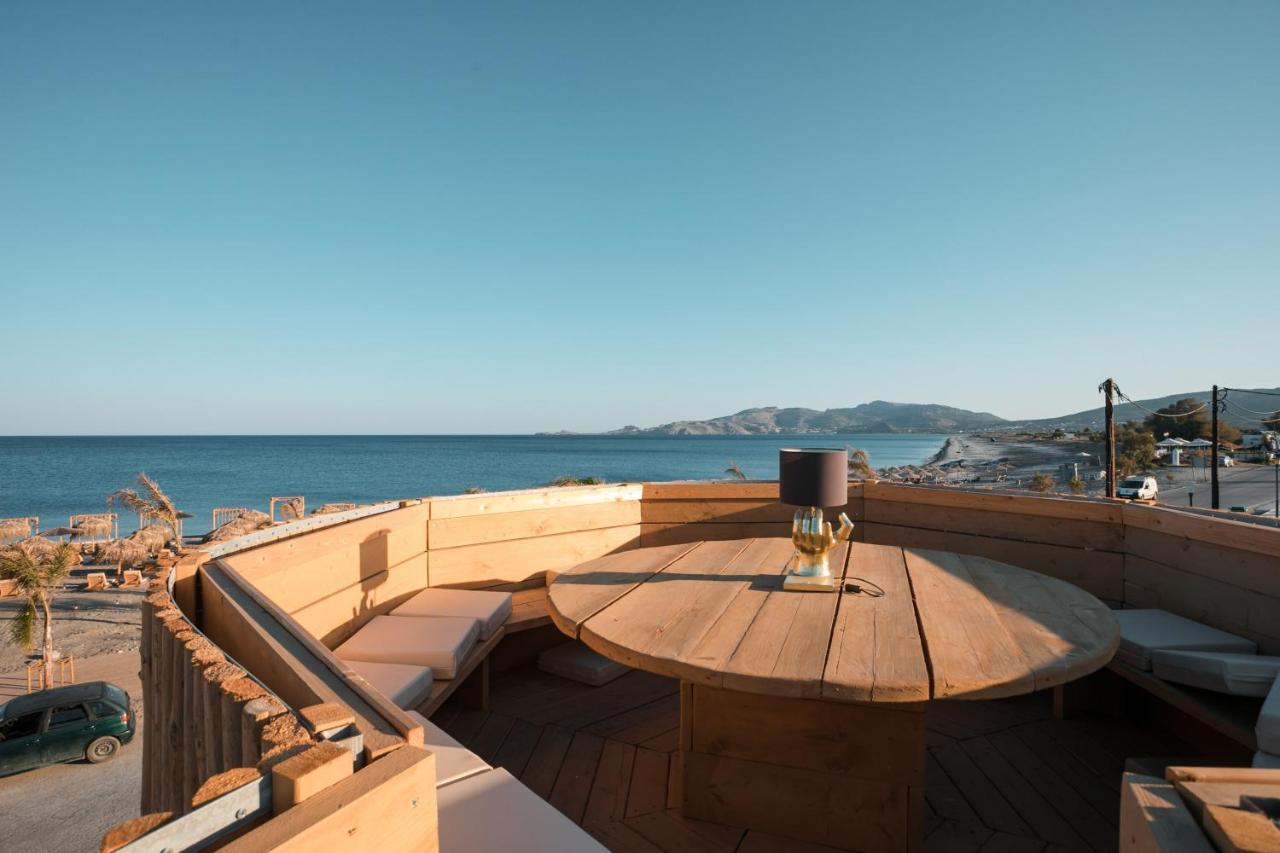 Alia Beachfront And Hotel 5*