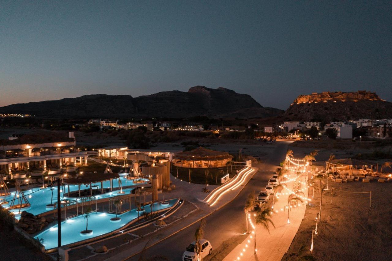 Alia Beachfront And Hotel