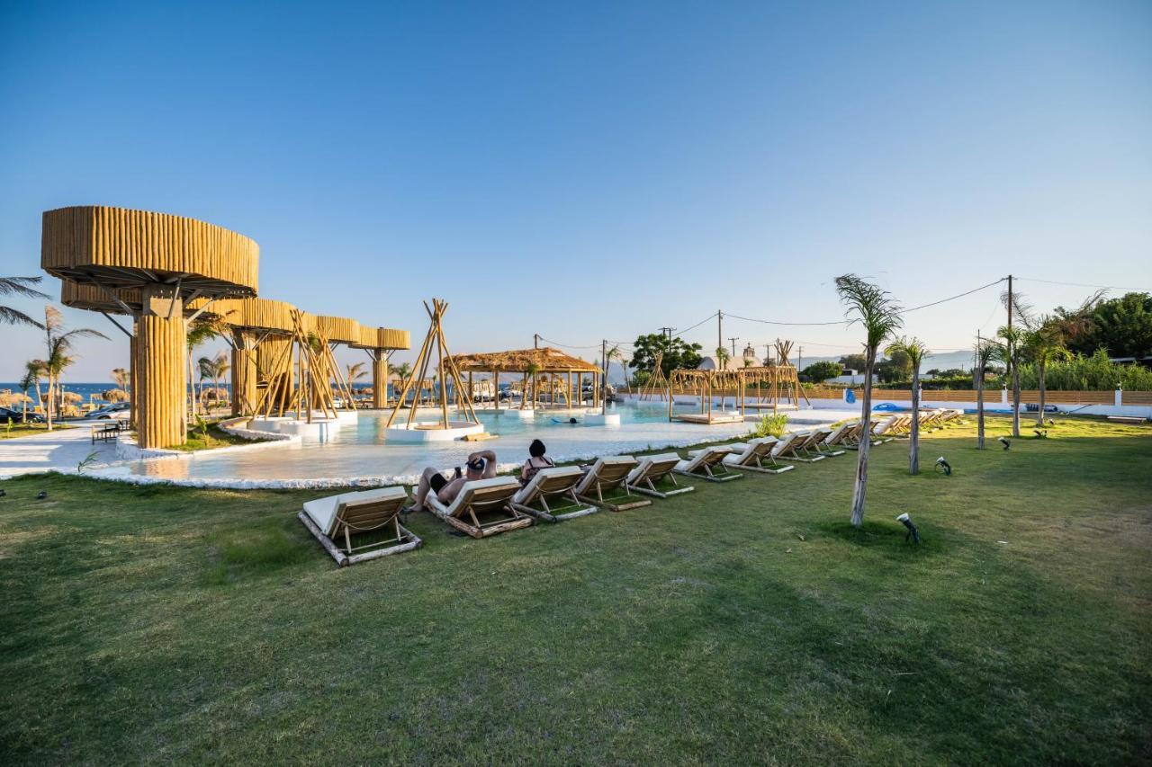 Hotel Alia Beachfront And 5*