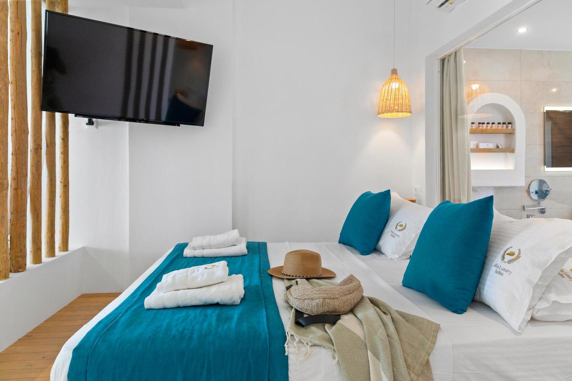 Hotel Alia Beachfront And 5*