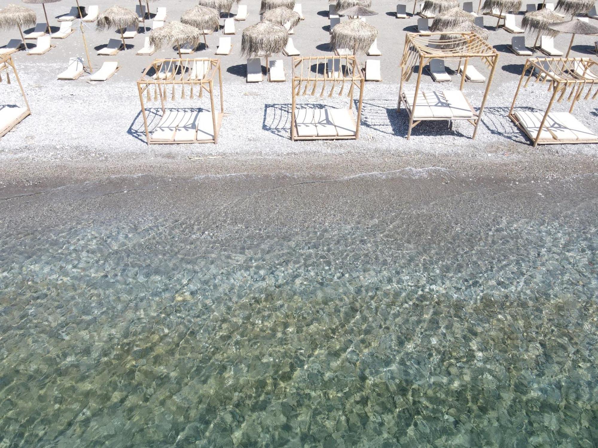 Alia Beachfront And Charaki