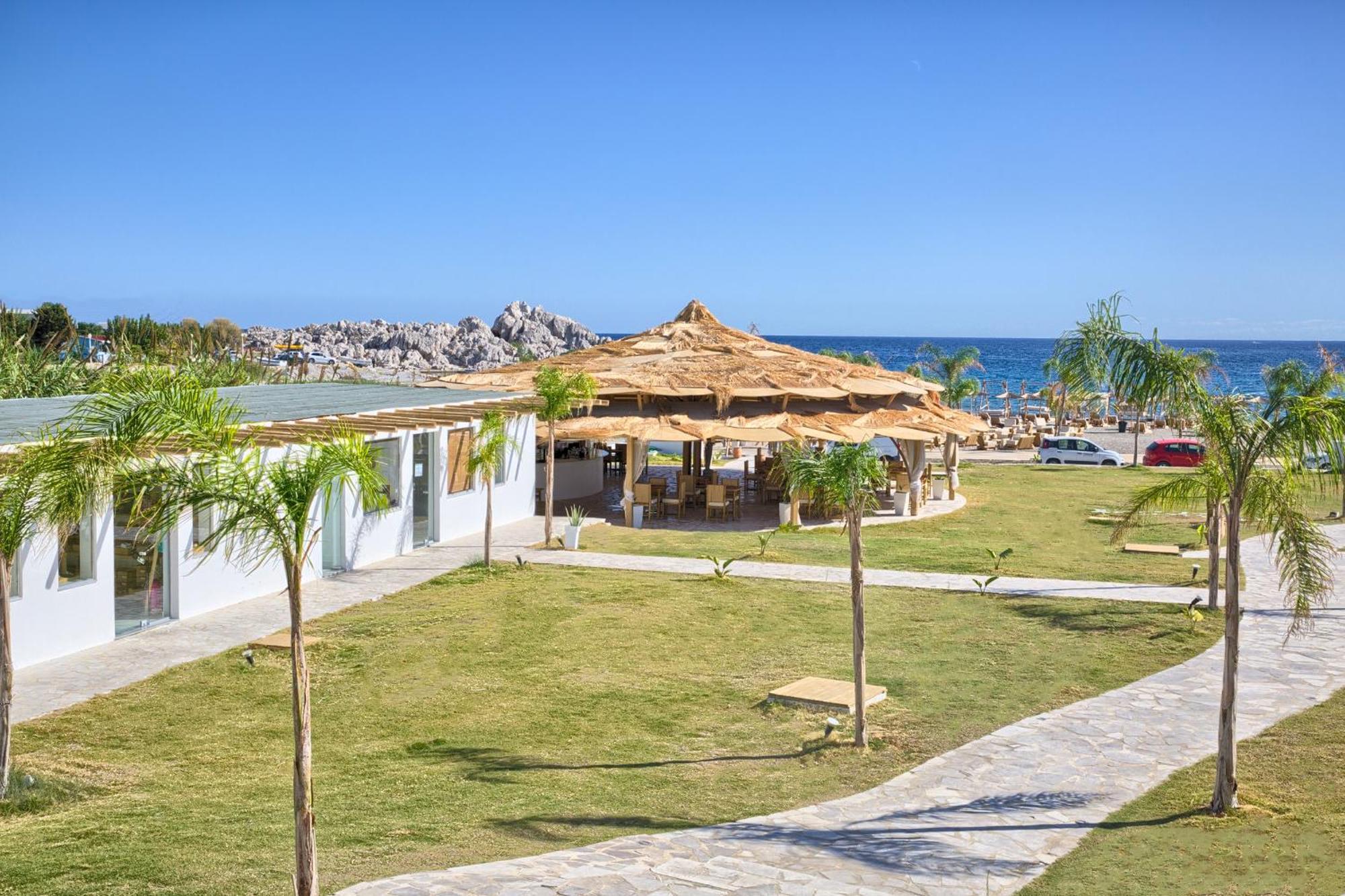 Alia Beachfront And Charaki