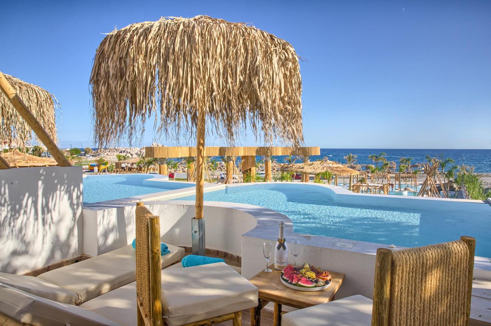 Hotel Alia Beachfront And 5*